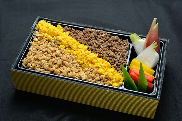 牛&鶏めし弁当
